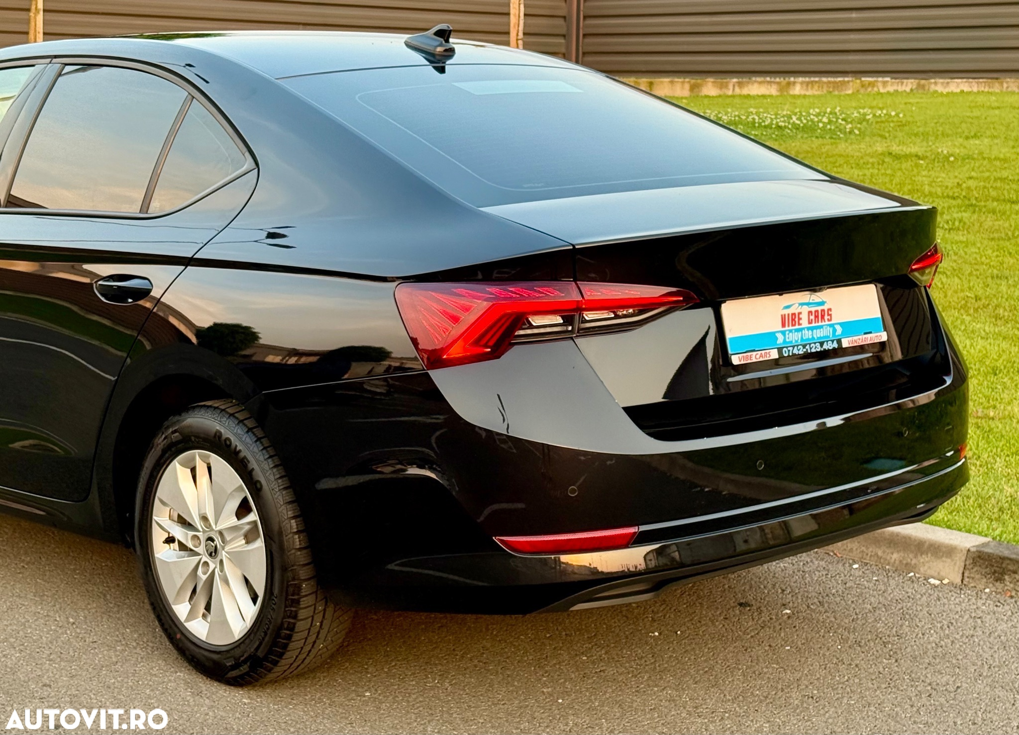 Skoda Octavia 2.0 TDI DSG Sportline - 22