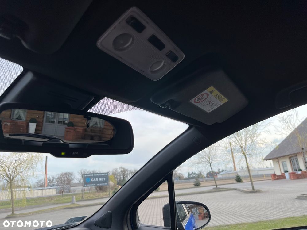 Toyota Yaris Hybrid 100 Selection - 14