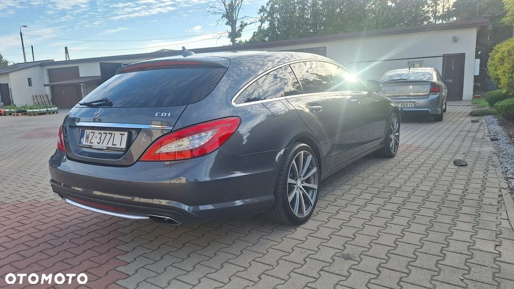 Mercedes-Benz CLS - 22