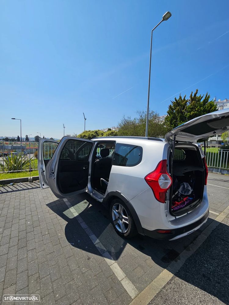 Dacia Lodgy 1.5 dCi Stepway 7L - 8