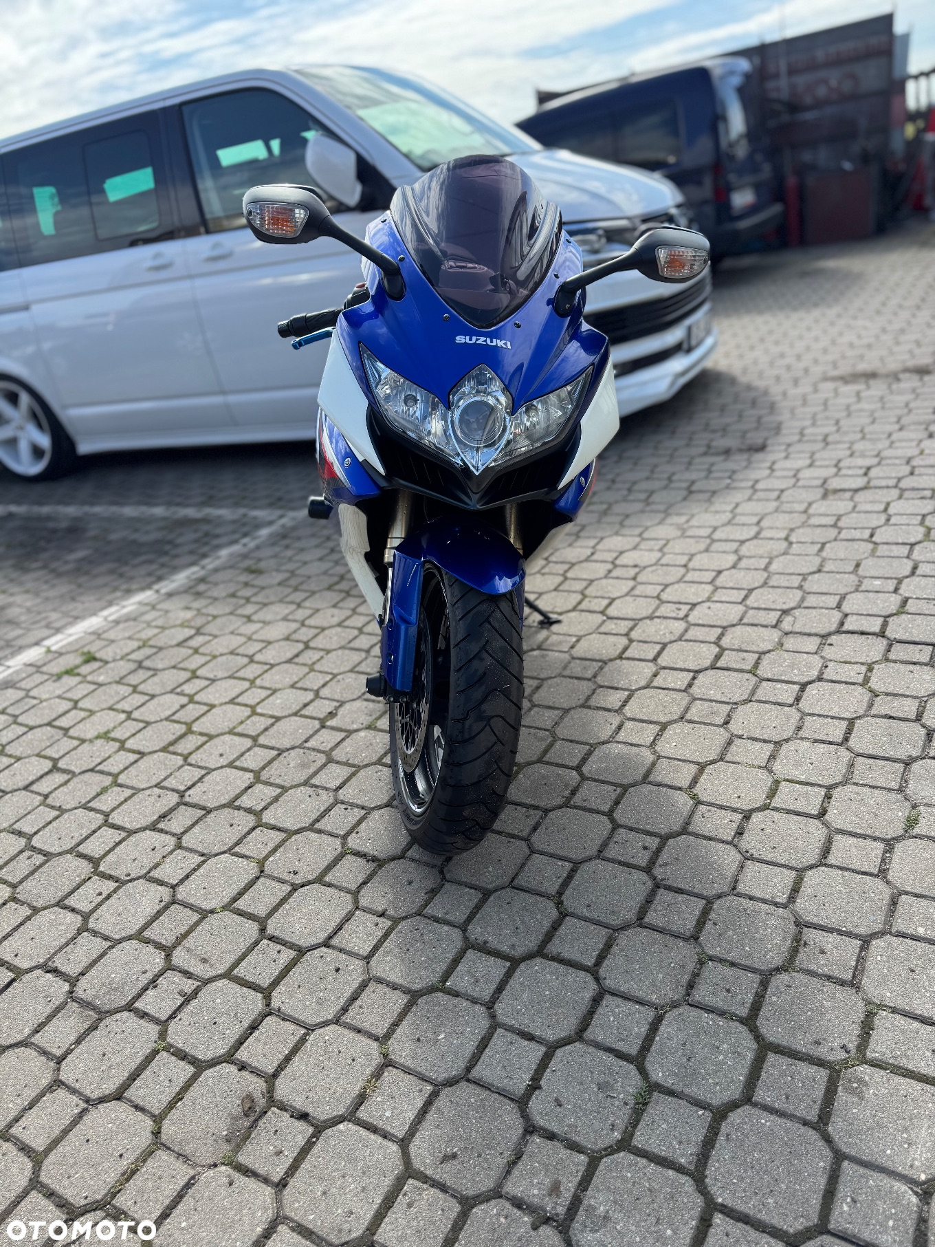 Suzuki GSX-R - 4