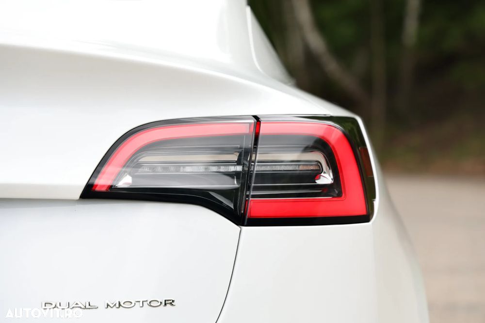 Tesla Model 3 Langstreckenbatterie Allradantrieb Dual Motor - 19