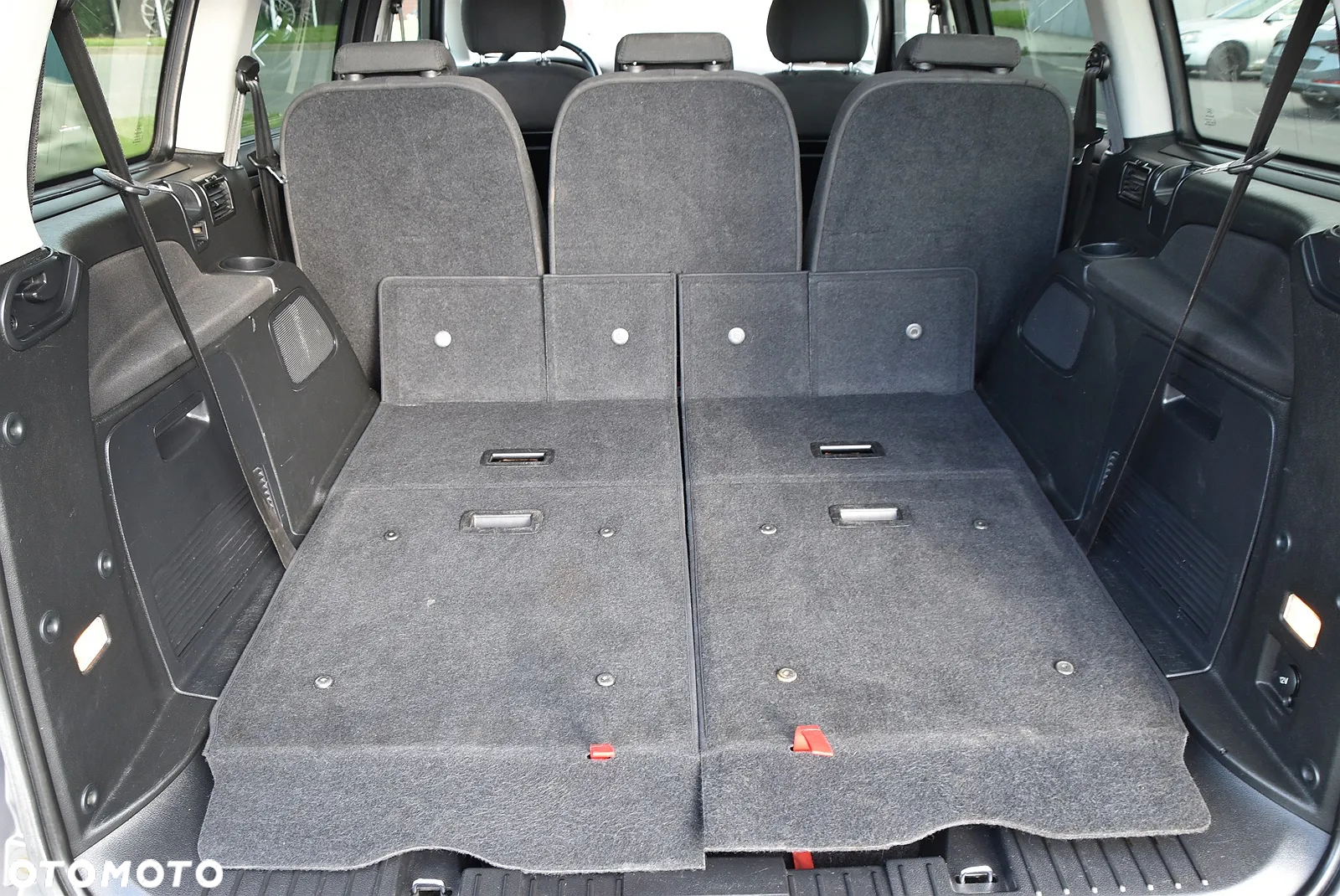 Ford Galaxy - 16