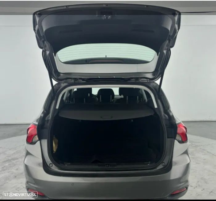 Fiat Tipo Station Wagon 1.3 M-Jet Lounge - 14