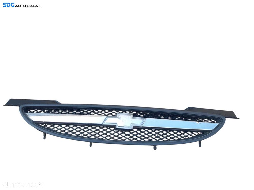 Grila Centrala cu Emblema Sigla de pe Bara Spoiler Fata Chevrolet Aveo 2003 - 2008 Cod 96492235 [N1112] - 1
