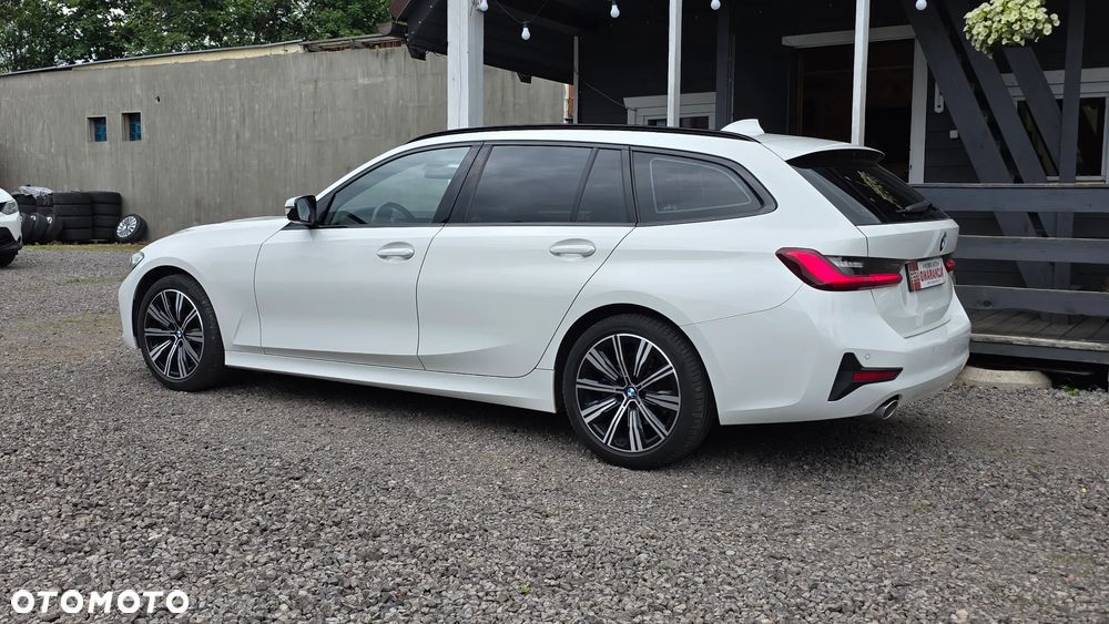 BMW Seria 3 318d - 3