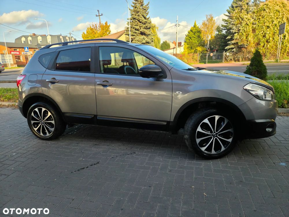 Nissan Qashqai 1.6 dCi 4 x 4 DPF Start/Stop tekna - 17