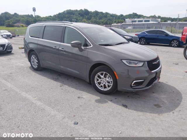 Chrysler Pacifica - 1