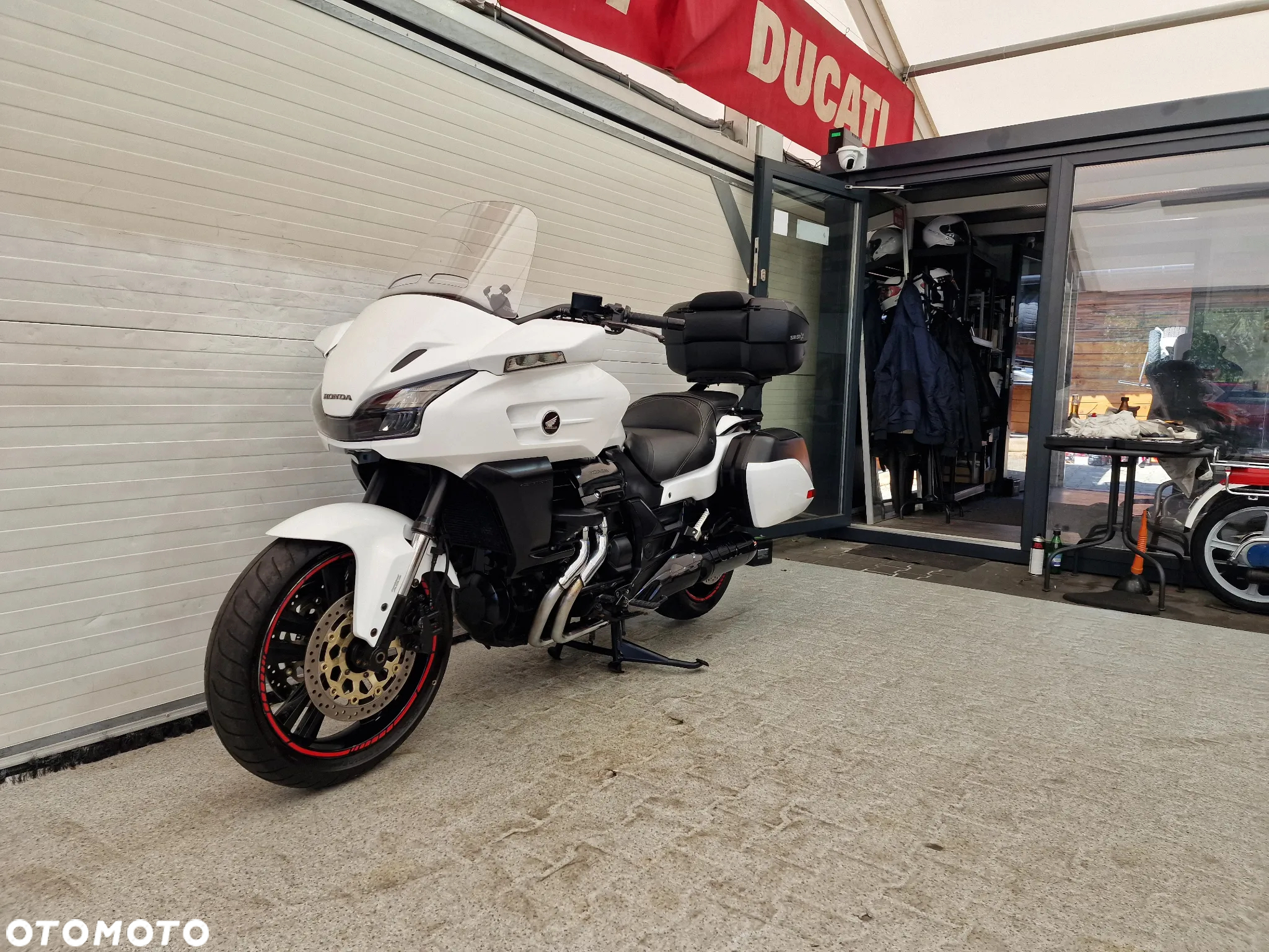 Honda CTX - 2