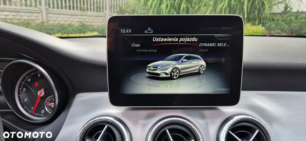 Mercedes-Benz CLA 180 AMG Line - 20