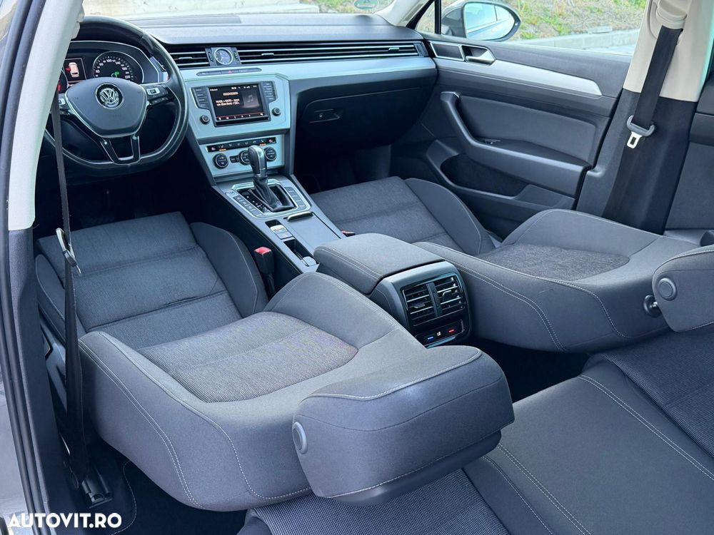 Volkswagen Passat 2.0 TDI SCR 4Motion DSG Comfortline - 25