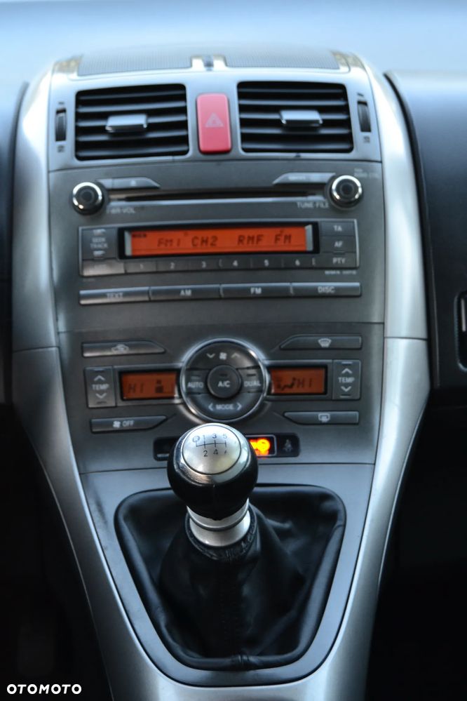 Toyota Auris 2.0 D-4D Sol - 35