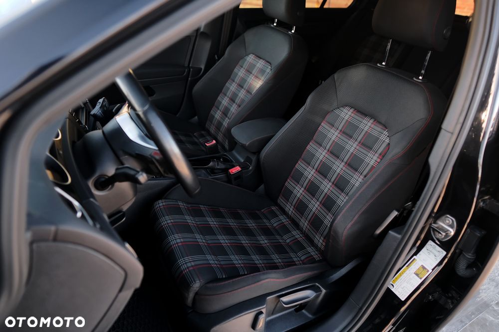 Volkswagen Golf GTI Performance BlueMotion Technology DSG - 15