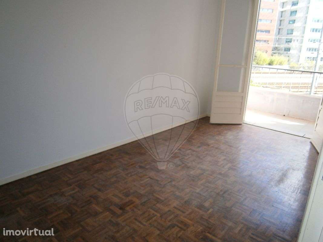 Apartamento T2 para arrendamento - Grande imagem: 2/23