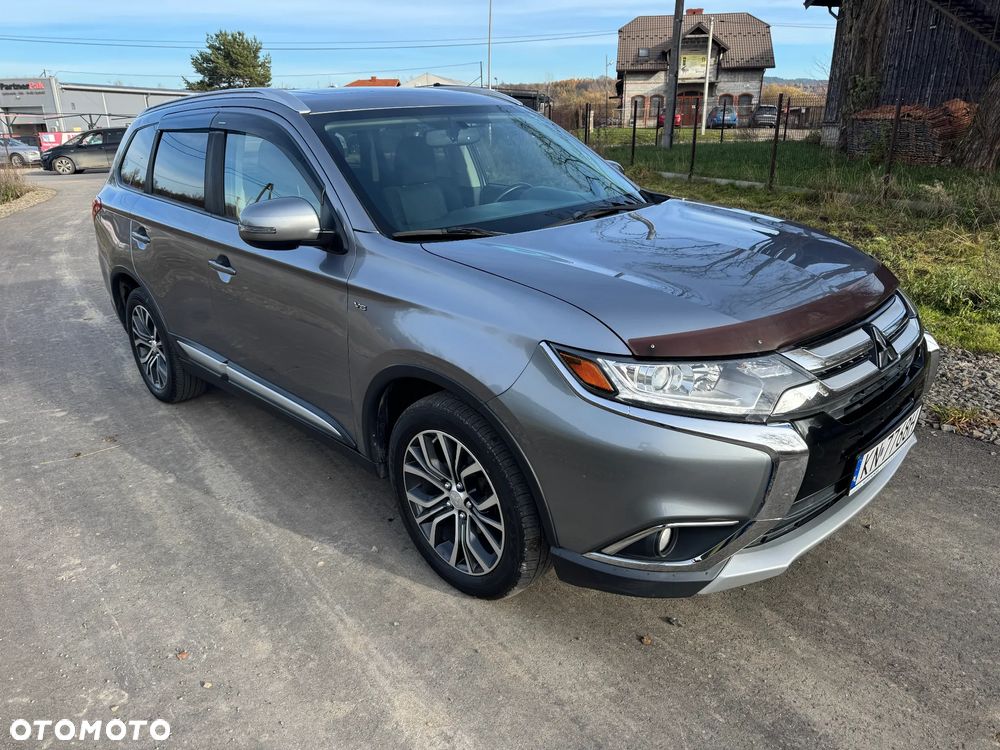 Mitsubishi Outlander 2.4 4WD CVT Instyle - 5