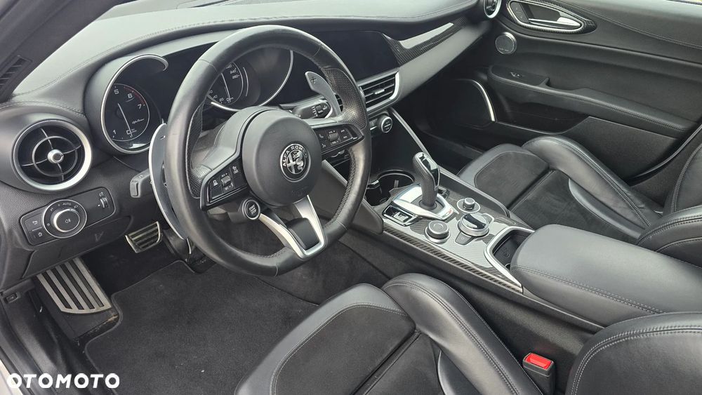 Alfa Romeo Giulia 2.0 Turbo Veloce TI Q4 - 23