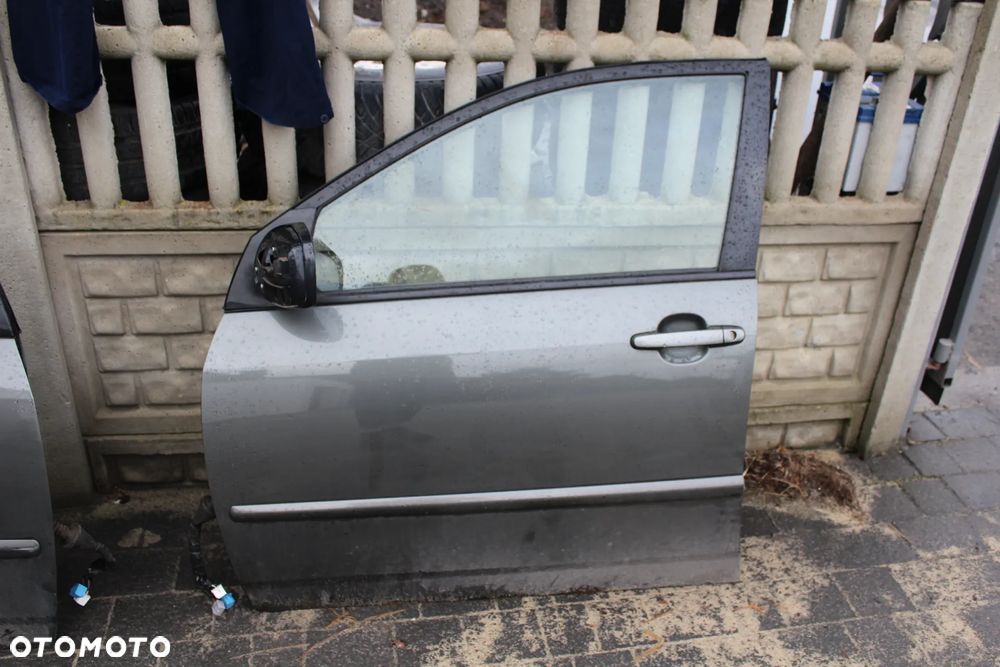 DRZWI LEWY PRZÓD TOYOTA COROLLA E12 HATCHBACK KOLOR 1C3