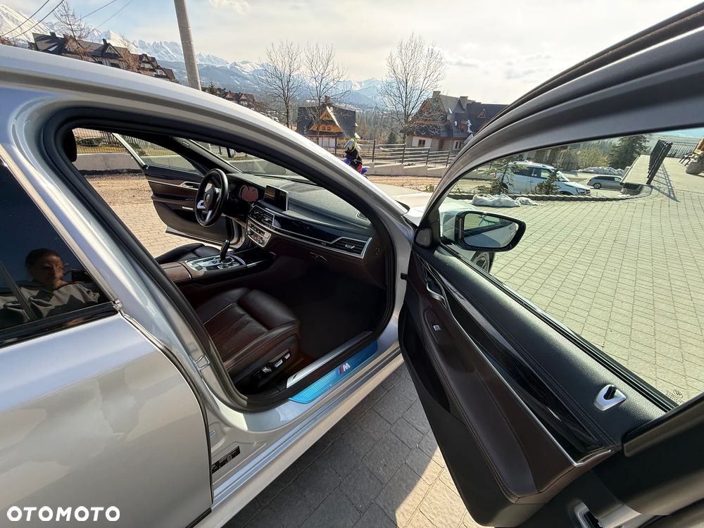 BMW Seria 7 - 18