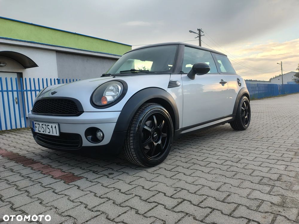 MINI Cooper Standard - 1