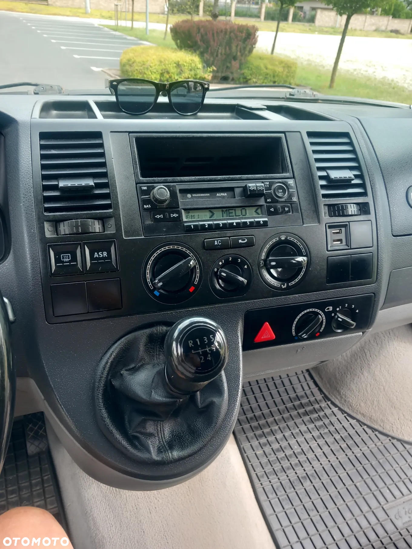 Volkswagen Transporter T5 TDI L1H2 - 3