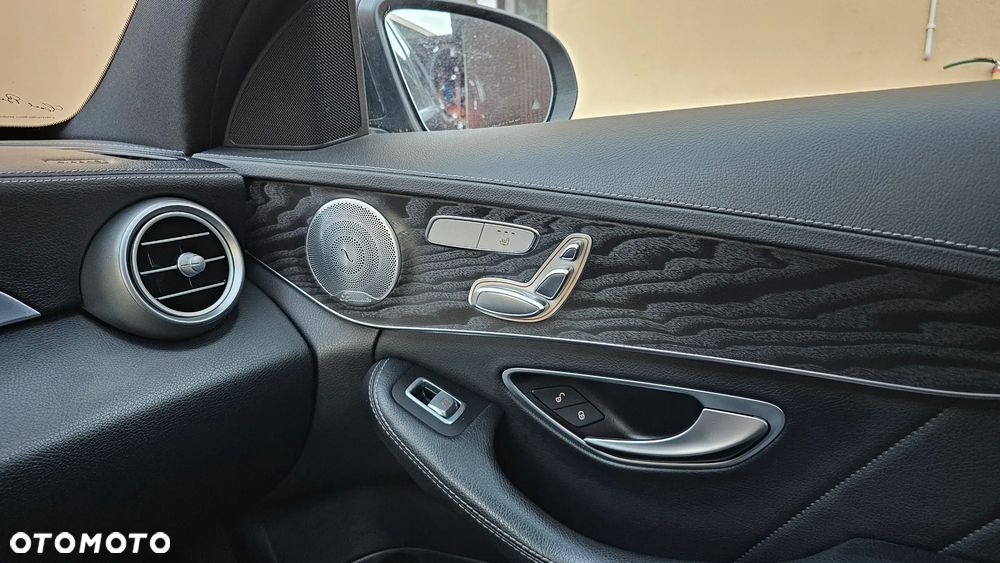 Mercedes-Benz Klasa C 300 7G-TRONIC - 41