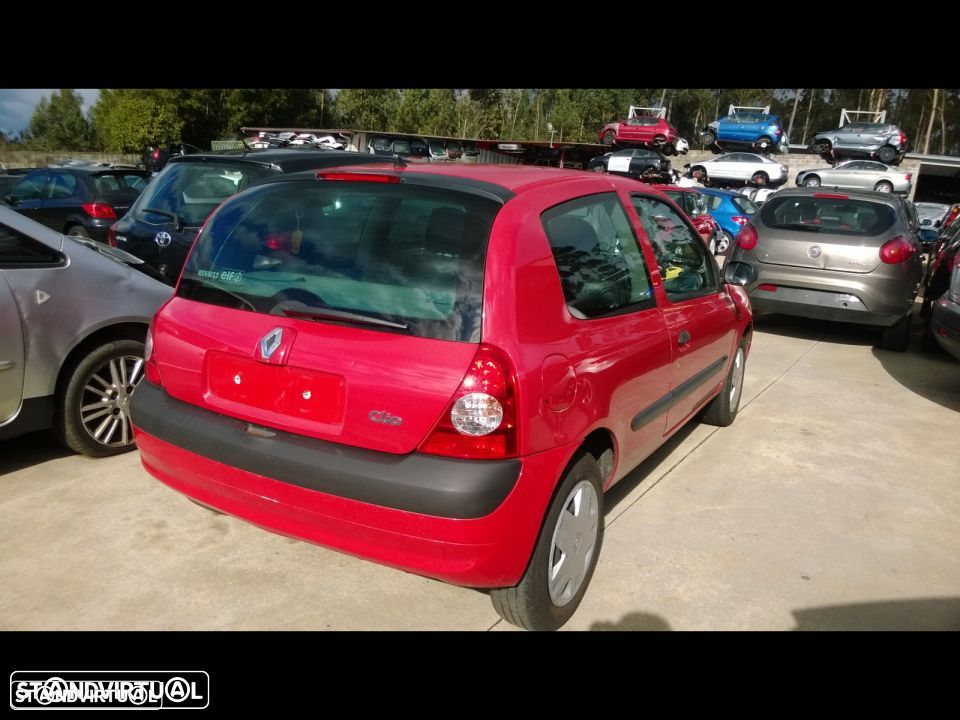 Renault Clio 2004 para peças (66.000km) - 2