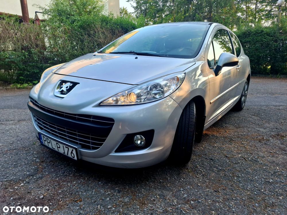 Peugeot 207 75 forever - 1