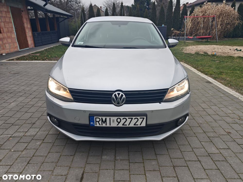 Volkswagen Jetta 1.6 TDI Trendline - 4