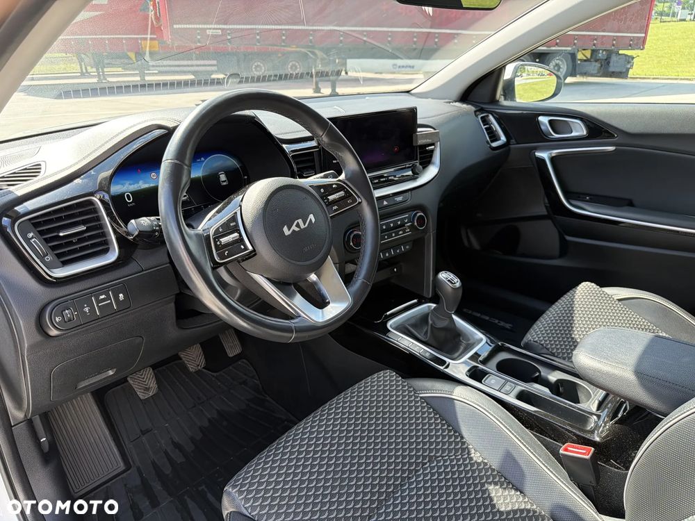Kia XCeed 1.5 T-GDI Business Line - 10