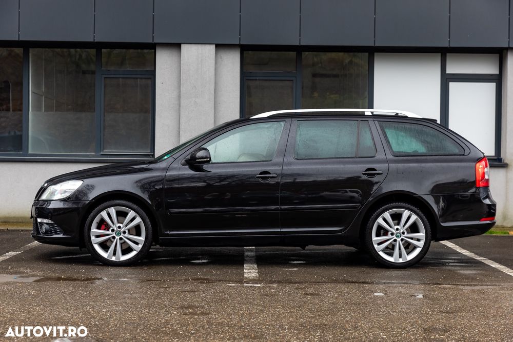 Skoda Octavia Combi 2.0 TDI DPF RS - 13