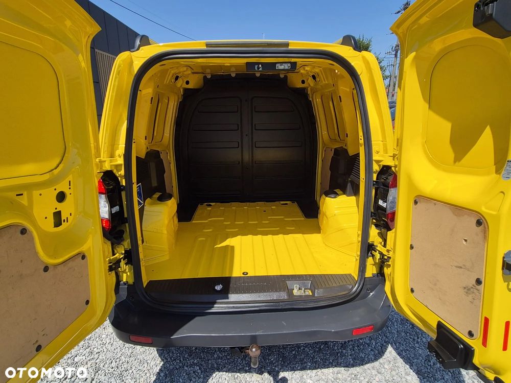 Ford TRANSIT COURIER - 29