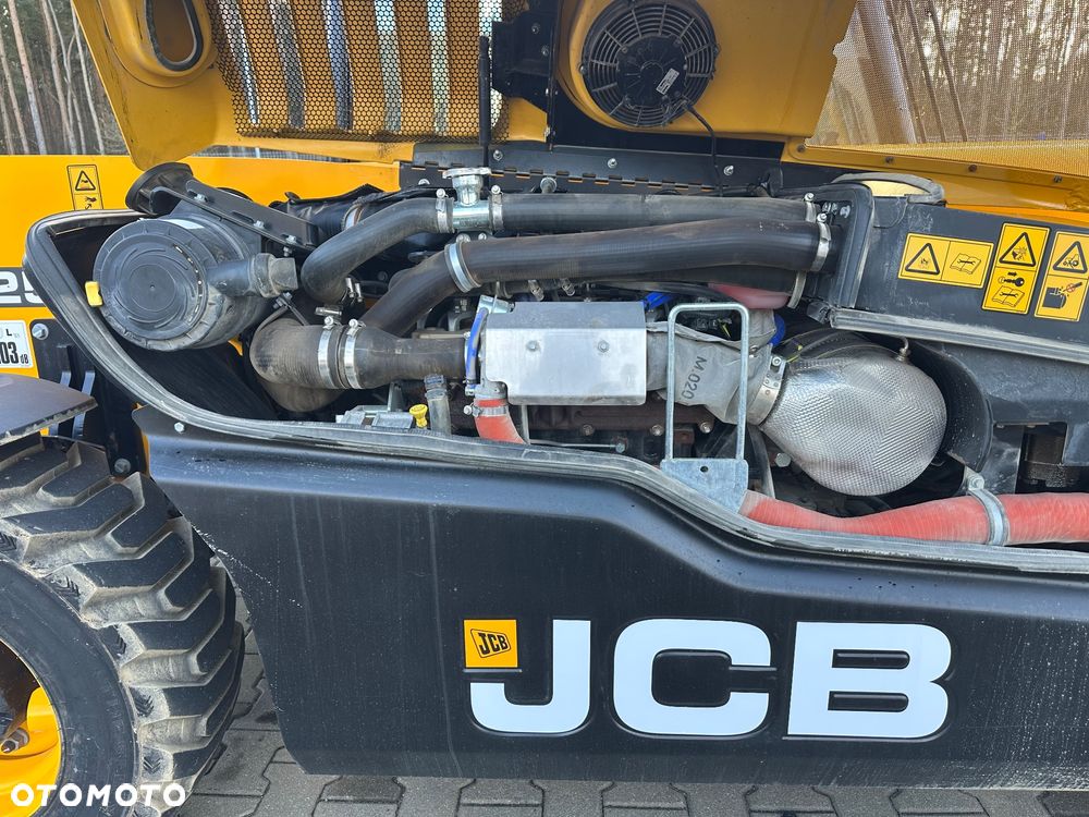 JCB 525-60 Hi Viz - 14