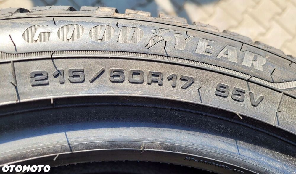 4x Goodyear UltraGrip Performance 215/50R17 95V XL Z401A - 6
