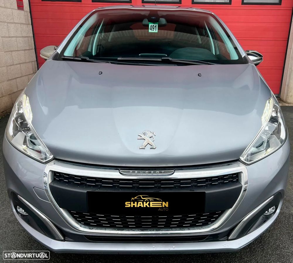 Peugeot 208 1.2 PureTech Signature - 2