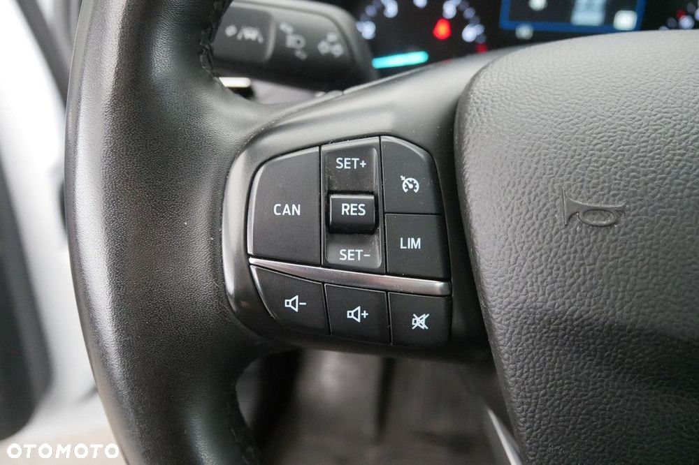 Ford Focus 1.0 EcoBoost Titanium - 24