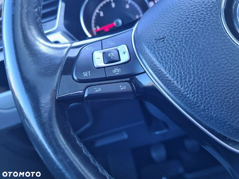 Volkswagen Touran 1.6 TDI BMT SCR Comfortline - 16