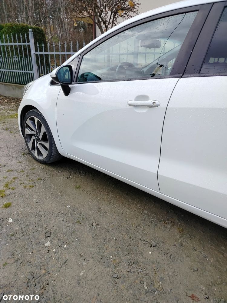 Kia Rio 1.1 CRDI Attract - 4