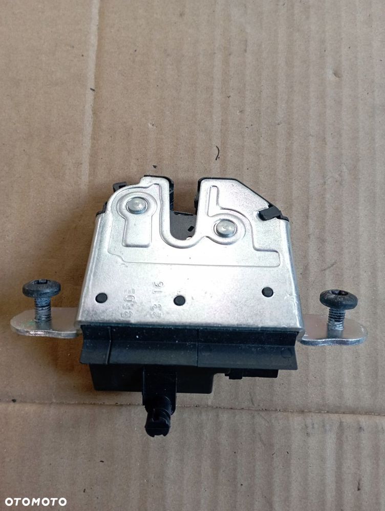 OPEL ASTRA ZAMEK RYGIEL KLAPY BAGAŻNIKA 390214216 - 2