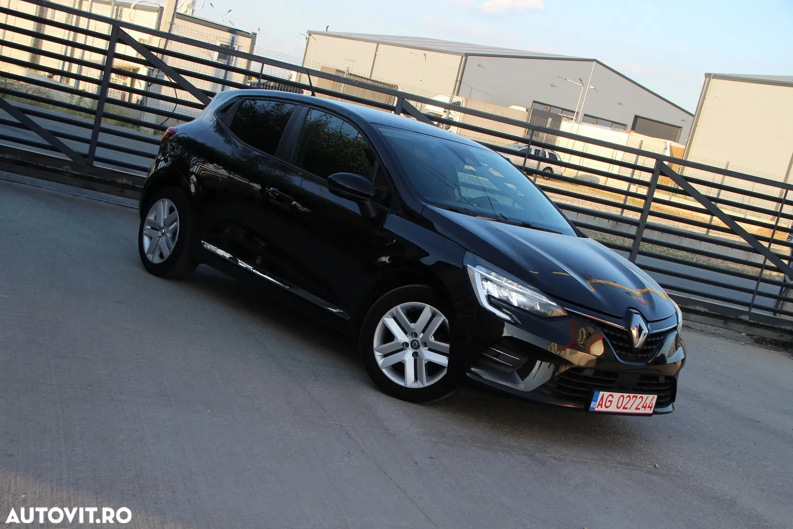 Renault Clio V 1.0 TCe 100 GPL Zen - 2