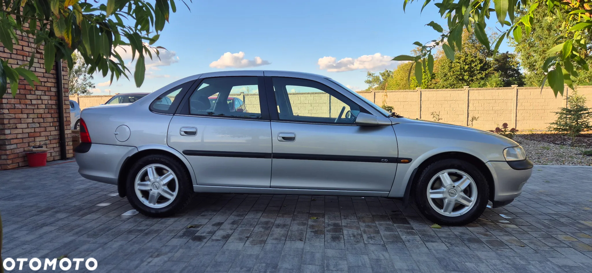 Opel Vectra 2.0 CDX - 10