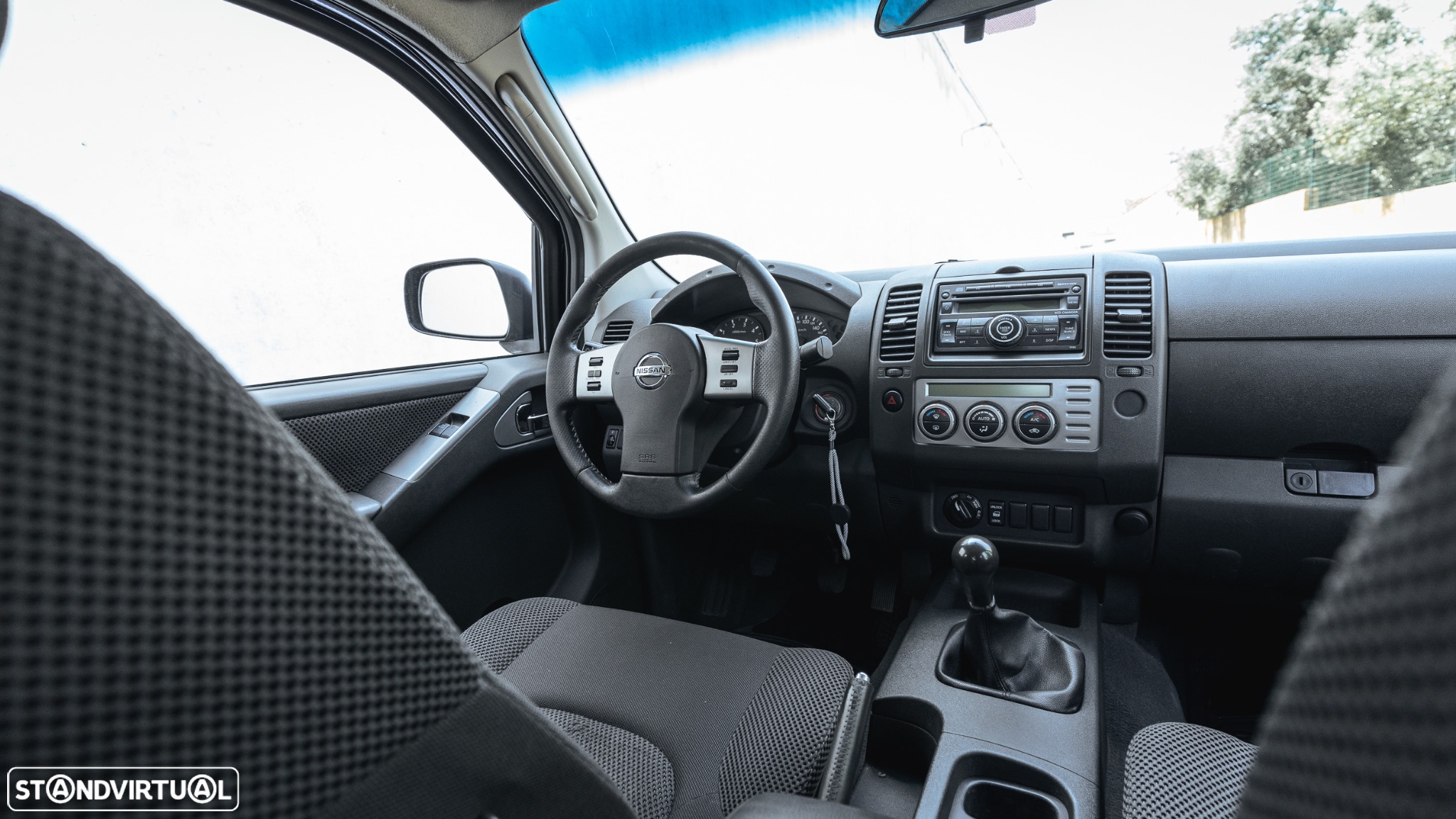 Nissan Navara 2.5 dCi CD LE - 12
