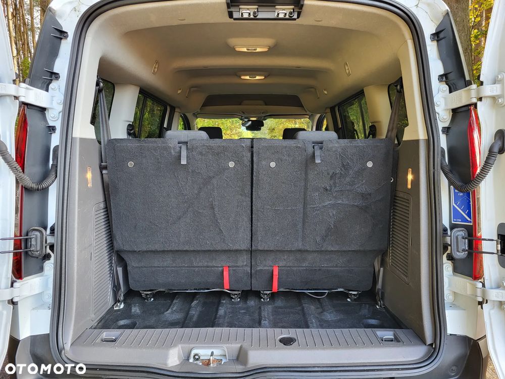 Ford Tourneo Connect 1.5 TDCi Titanium - 21