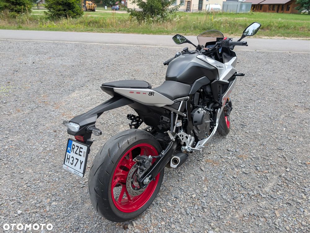 Suzuki GSX - 7