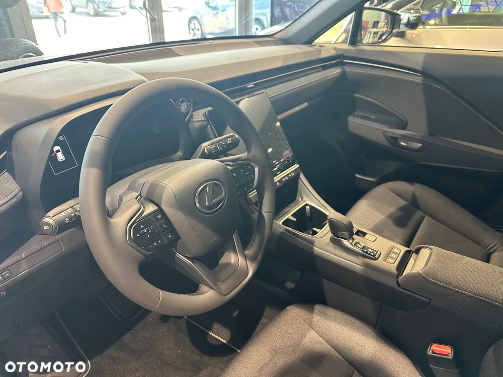 Lexus LBX 1.5 Hybrid - 13