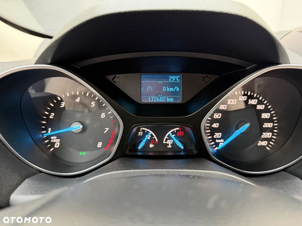 Ford Kuga - 8