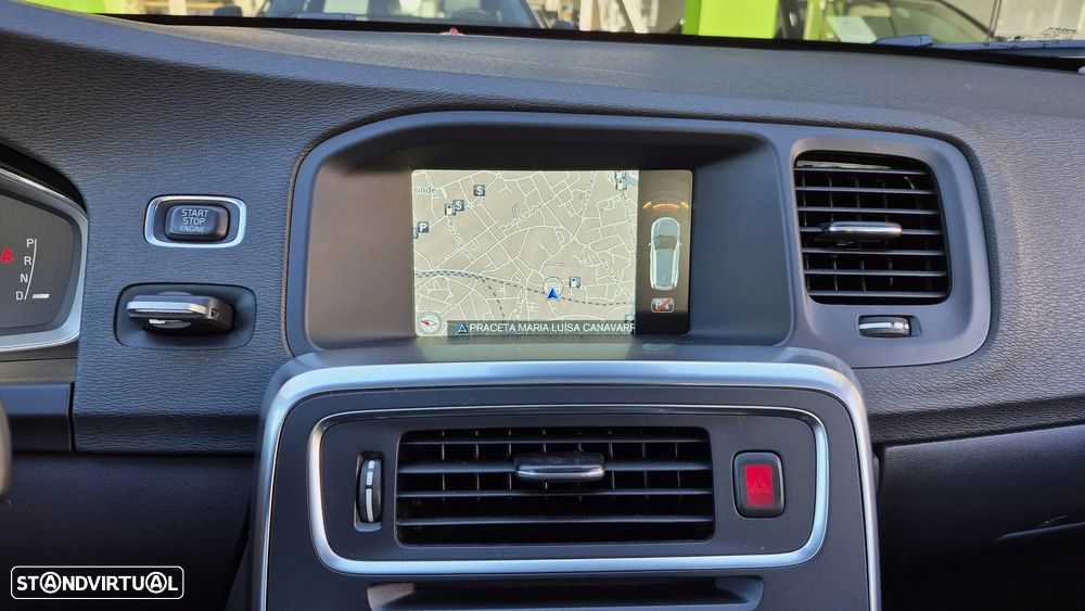 Volvo V60 D6 Plug-In-Hybrid AWD Geartronic Momentum - 10