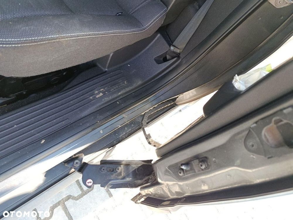 FORD TOURNEO CONNECT MK2 LONG DRZWI LEWE PRZESUWNE - 4