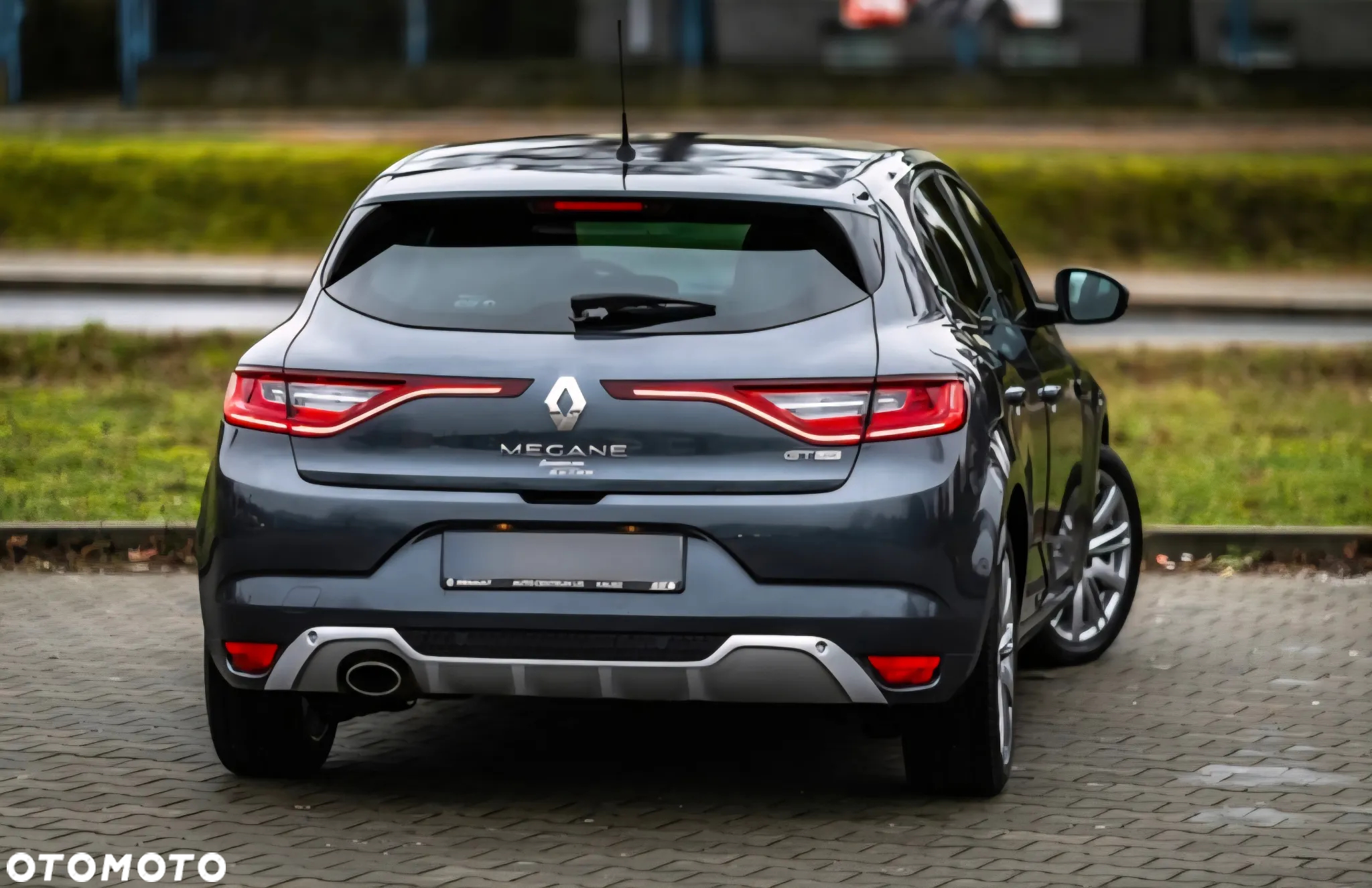 Renault Megane ENERGY TCe 130 GT LINE - 4