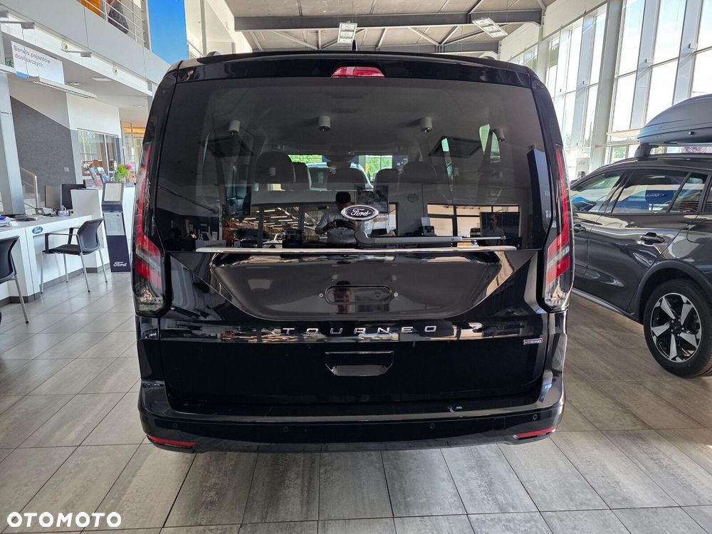Ford Tourneo Connect - 8
