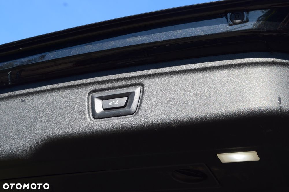 BMW Seria 3 320d xDrive M Sport sport - 34